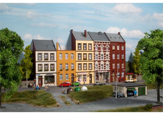 Auhagen 11467 Halbreliefhäuser Schmidtstrasse 18/20/22/24/26 - H0 (1:87) | Bild 1