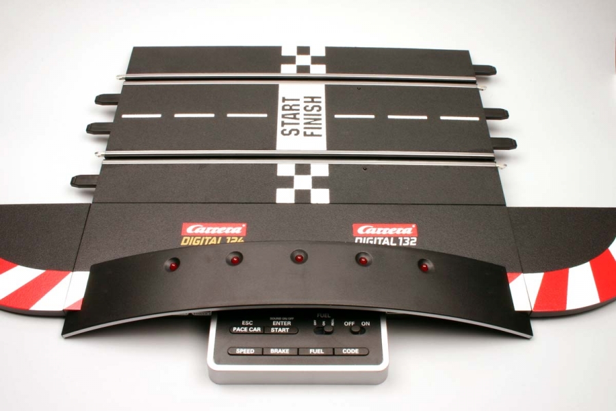 Carrera 30352 D132 Control Unit (für Startlight), Schienen Modellbauland