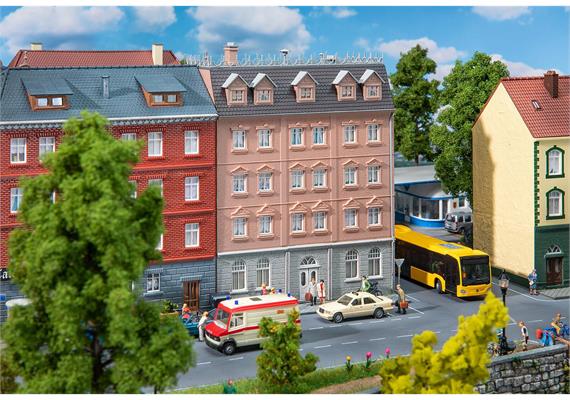 Faller 130627 Stadthaus mit Kanzlei - H0 (1:87) | Bild 1