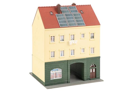 Faller 130628 Stadthaus mit Modellbaugeschäft - H0 (1:87) | Bild 2