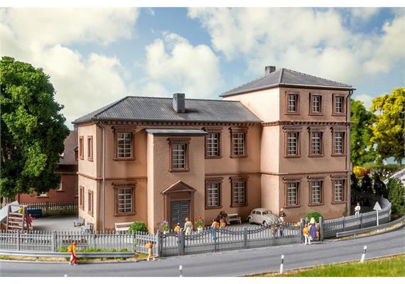 Faller 130784 Waldorfschule - H0 1:87 | Bild 1