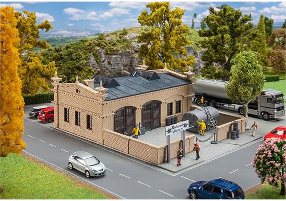 Faller 131382 Hobby Werkstatt / Blechnerei HO | Bild 1