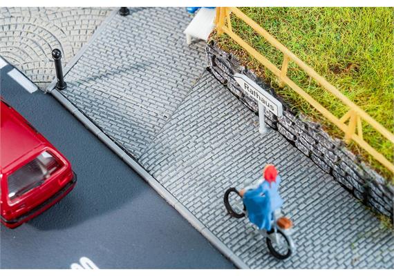 Faller 170318 PREMIUM Straßenfolie Gepflasterter Bürgersteig - H0 (1:87) | Bild 1