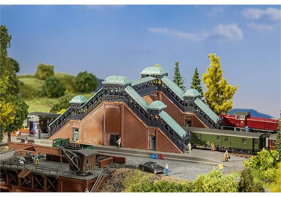 Faller 222168 Fussgängerbrücke N | Bild 1