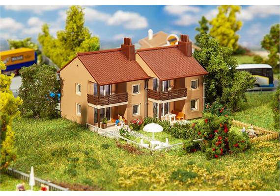 Faller 232573 Doppelreihenhaus incl. Beleuchtung - N (1:160) | Bild 1