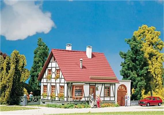 Faller RM Fachwerkhaus mit Garage N