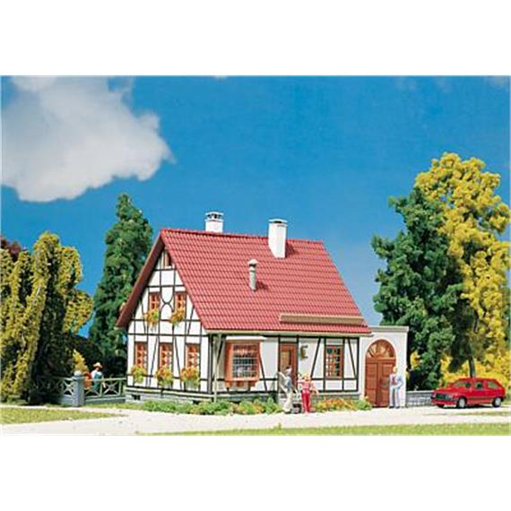 Faller RM Fachwerkhaus mit Garage N