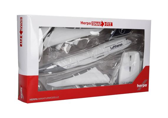 Herpa 611930 Lufthansa Boeing 747-8 Intercontinental - new 2018 colors - Massstab 1:250 | Bild 5