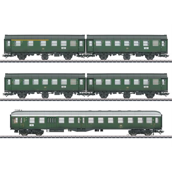 Märklin 41326 Zwei 3-achsige Umbauwagen-Paare und ein Steuerwagen der DB - H0 (1:87)