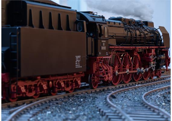 Märklin 55081 Dampflokomotive Baureihe 08 mit Kohlenstaub-Schlepptender, Spur 1 | Bild 4