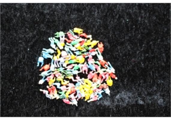 MAZERO 13 05 00 100 sitzende Figuren - N (1:160)