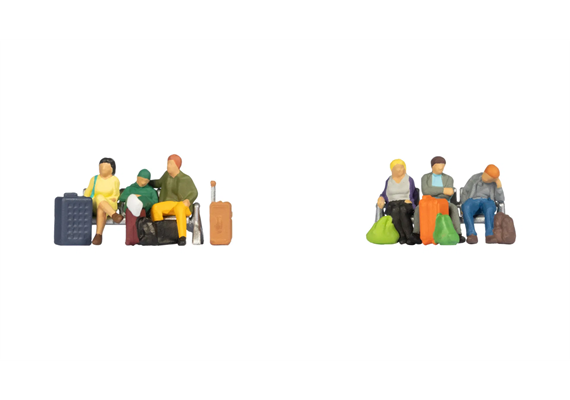 Noch 36213 Sitzende Reisende - N (1:160)