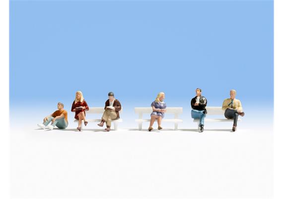 Noch 36535 Sitzende (ohne Bänke) N