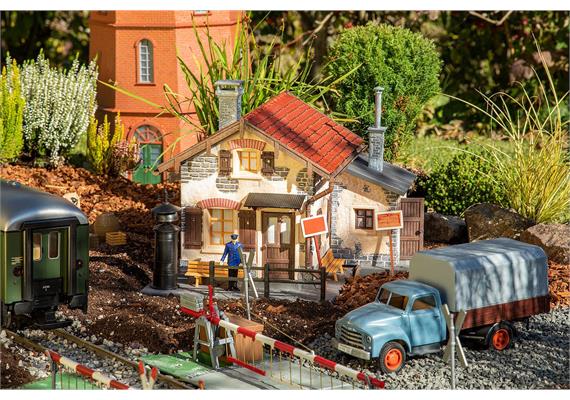 Pola 330877 Bahnwärterhaus, Bausatz - Spur G IIm (1:22,5)