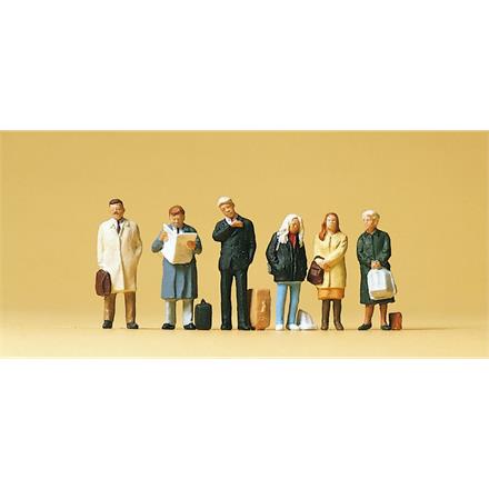 Preiser 10411 Reisende, wartend - H0 (1:87)