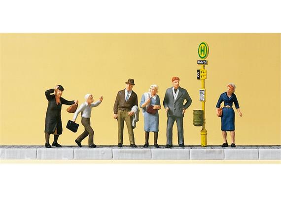 Preiser 10414 Wartende an der Haltestelle, Strassenbahn + Bus - H0 (1:87)
