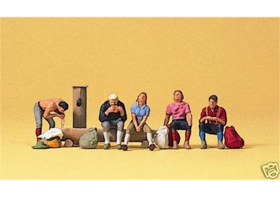 Preiser 10443 Wanderer am Weidebrunnen - H0 (1:87)