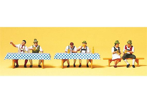 Preiser 10447 Auf dem Oktoberfest (1)