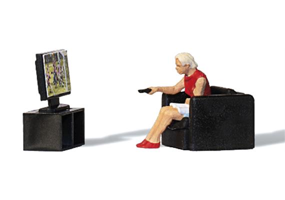 Preiser 28259 Vor dem Fernseher - H0 (1:87)