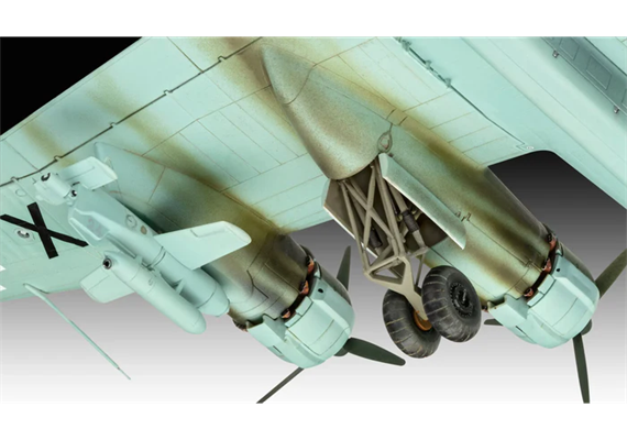 Revell 03777 Focke-Wulf Fw 200 C-5/C-8 Condor - Massstab 1:72 | Bild 5