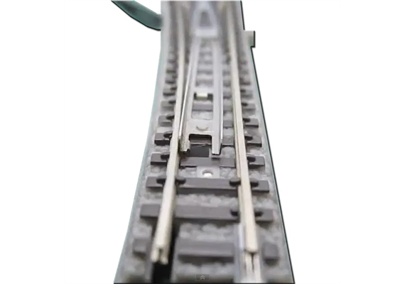 Rokuhan 97039 R039 Elektrische Weiche links R490-13° 110 mm - Z (1:220) | Bild 4