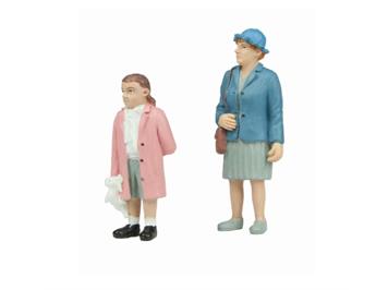 Scenecraft by Bachmann 22-196 G-S-scale Figur Grossmutter mit Enkelkind