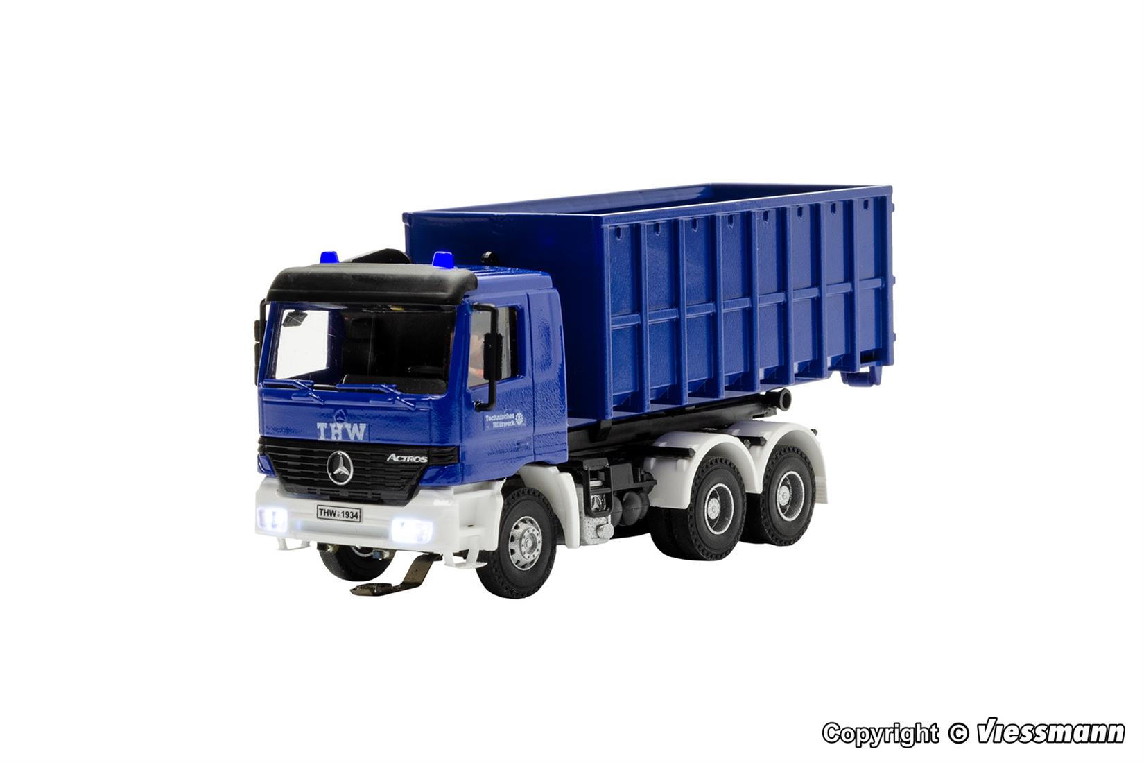 https://www.modellbauland.ch/de/media/viessmann-8070-thw-mb-actros-3-achs-mit-abrollcontainer-und-rundumleuchten.eZdHyWq0jUSLjlApzbF7Vg.jpg