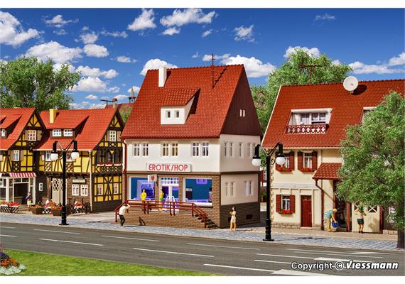 Vollmer 43870 Erotikshop mit Inneneinrichtung und LED-Beleuchtung - H0 (1:87) | Bild 2