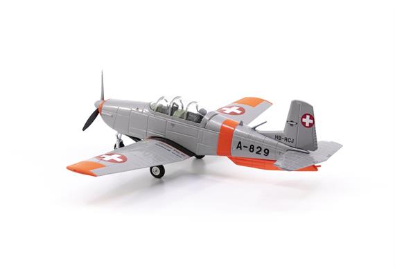 ACE 001301 Pilatus P-3 A-829 inklusive Chromständer - Massstab 1:72 | Bild 4