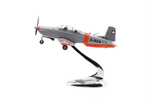 ACE 001301 Pilatus P-3 A-829 inklusive Chromständer - Massstab 1:72 | Bild 6