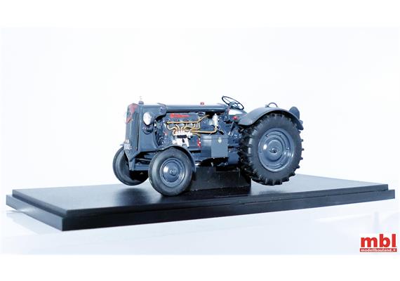 ATC Autocult GmbH 003015 Hürlimann D200 Armeetraktor 4 der Schweizer Armee,1:32 | Bild 1