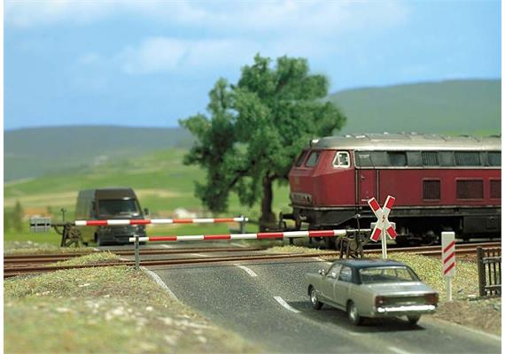 Busch 6021 Bahnübergang mit Schranke - H0 (1:87)