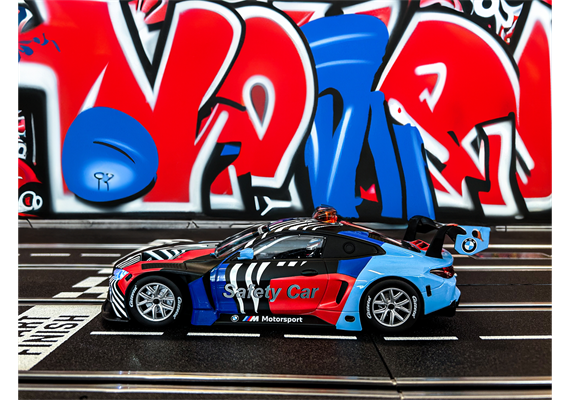 Carrera D124 20023970 BMW M4 GT3 "Safety Car" | Bild 3