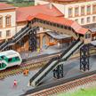Faller 120109 Fussgängerbrücke mit Überdachung - H0 (1:87) | Bild 1