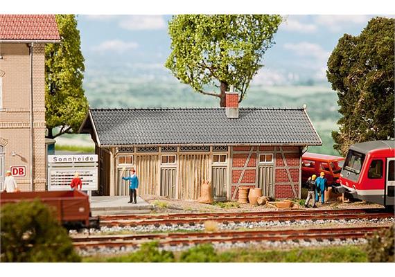 Faller 120210 Bahn-Nebengebäude HO | Bild 1