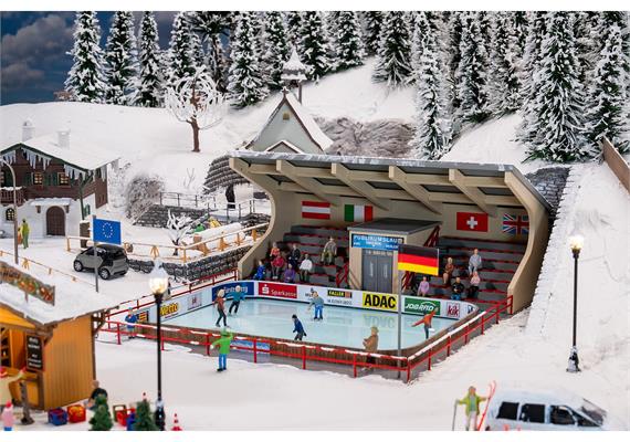 Faller 134005 Kunsteisbahn mit bewegten Figuren - H0 (1:87) | Bild 1