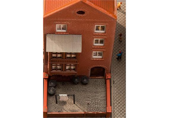 Faller 232334 Altstadthaus mit Zigarrenladen | Bild 2