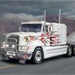 Italeri 3925 Freightliner FLD 120 (Classic) - Massstab 1:24 | Bild 2