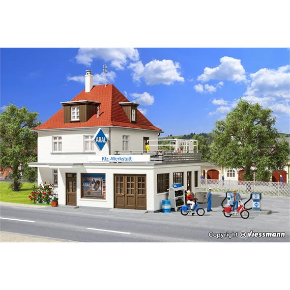 Kibri 38202 Wohnhaus mit Werkstatt - H0 (1:87)