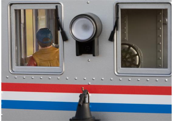 LGB 27632 Amtrak Phase II Diesellokomotive, Spur G IIm (1:22,5) | Bild 3