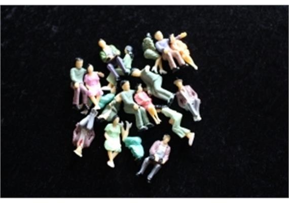 MAZERO 13 28 00 18 sitzende Figuren (ideal für Personenwagen) - Spur 1