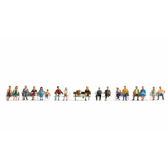 Noch 16131 XL-Set “Sitzende” - H0 (1:87)