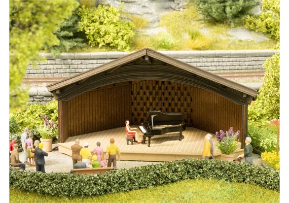 Noch 66827 LaserCut Kurkonzert mit micro-sound Klavierspiel, H0 (1:87) | Bild 1