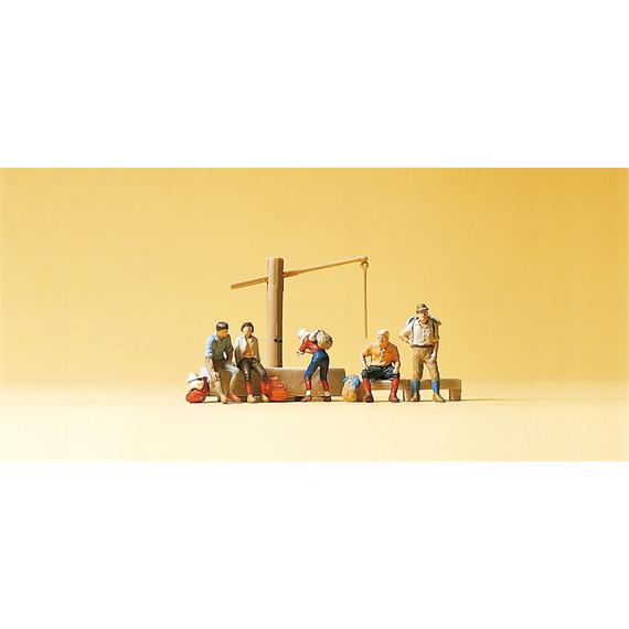 Preiser 79161 Rastende am Dorfbrunnen - N (1:160)