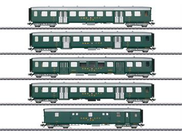 TRIX 23134 SBB Leichtstahlwagen-Set zur Ae 3/6 I, mit LED-Innebeleuchtung - H0 (1:87)