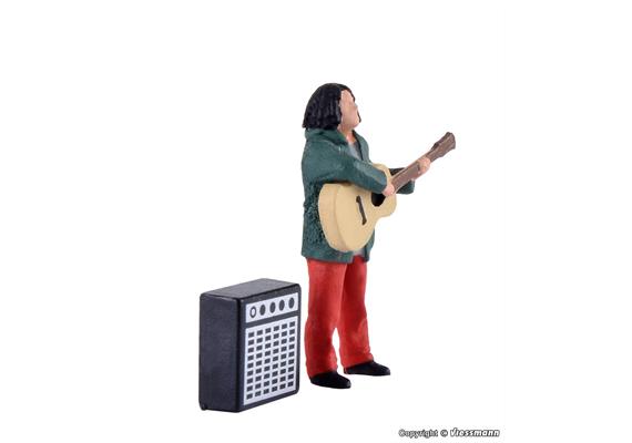 Viessmann 1510 Straßengitarrist mit Verstärker, bewegt - H0 (1:87) | Bild 3