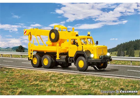 Viessmann 8021 MAGIRUS DEUTZ 3-achs Bergekran mit Rundumleuchten - H0 (1:87) | Bild 3