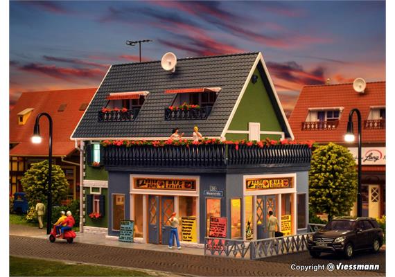 Vollmer 43616 Reisebüro mit Inneneinrichtung und Beleuchtung, Funktionsbausatz, H0 | Bild 2