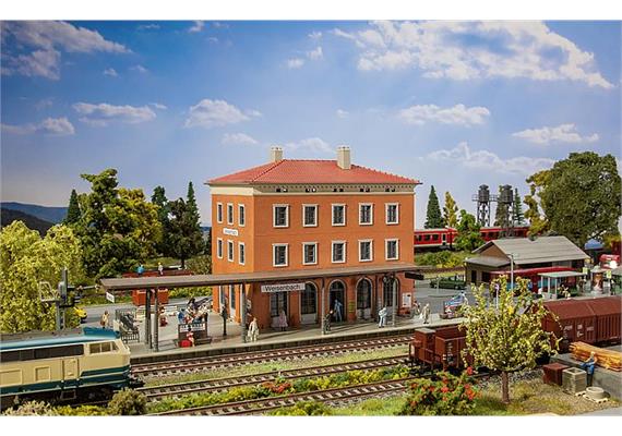 Faller 110135 Bayrischer Bahnhof "Weisenbach" HO | Bild 1