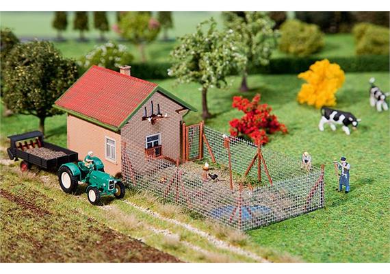 Faller 130328 Hühnerstall mit Freilauf | Bild 1